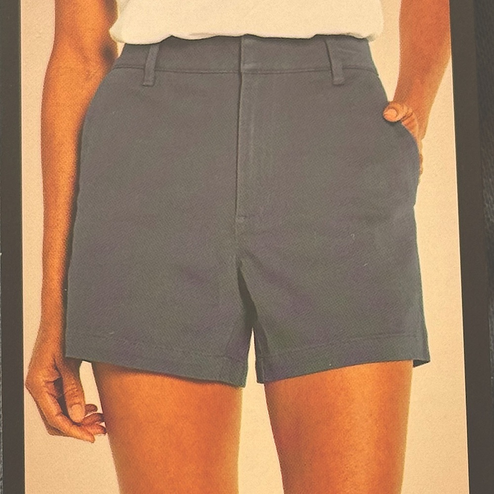 🔥NWT‼️ Banana Republic Blue Chino Shorts - Size 8✨✨✨